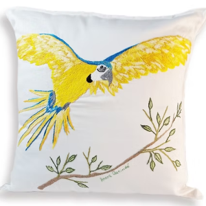Capa de almofada Arara Canindé – 45×45 bordada à mão